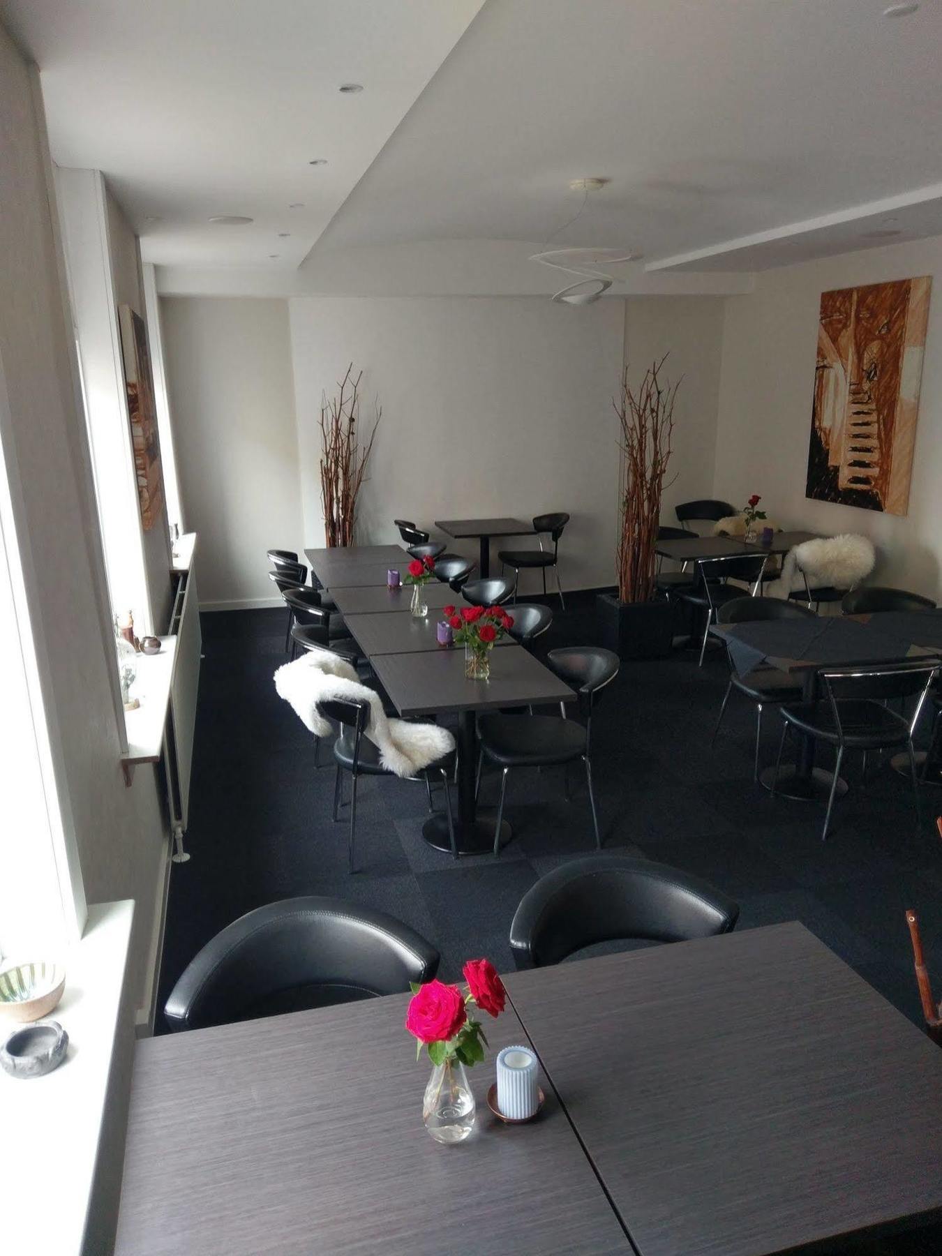 Kanns Hotel Åkirkeby Екстериор снимка