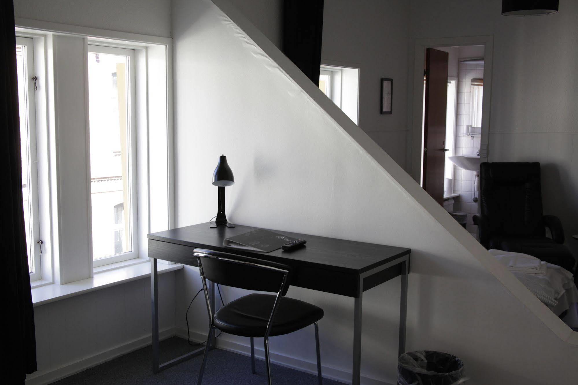 Kanns Hotel Åkirkeby Екстериор снимка