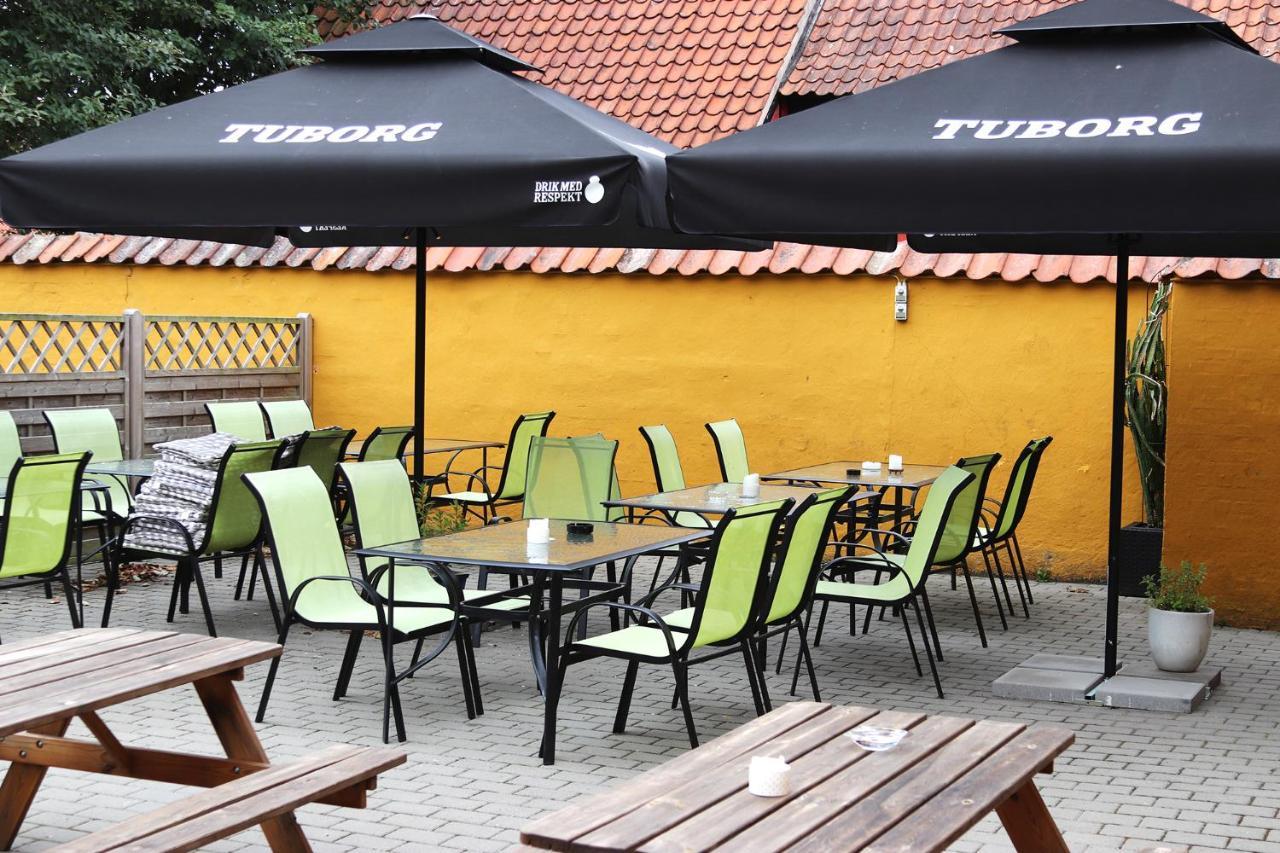 Kanns Hotel Åkirkeby Екстериор снимка