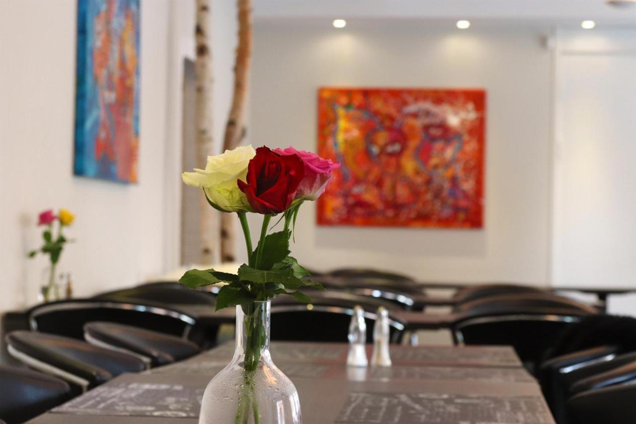 Kanns Hotel Åkirkeby Екстериор снимка
